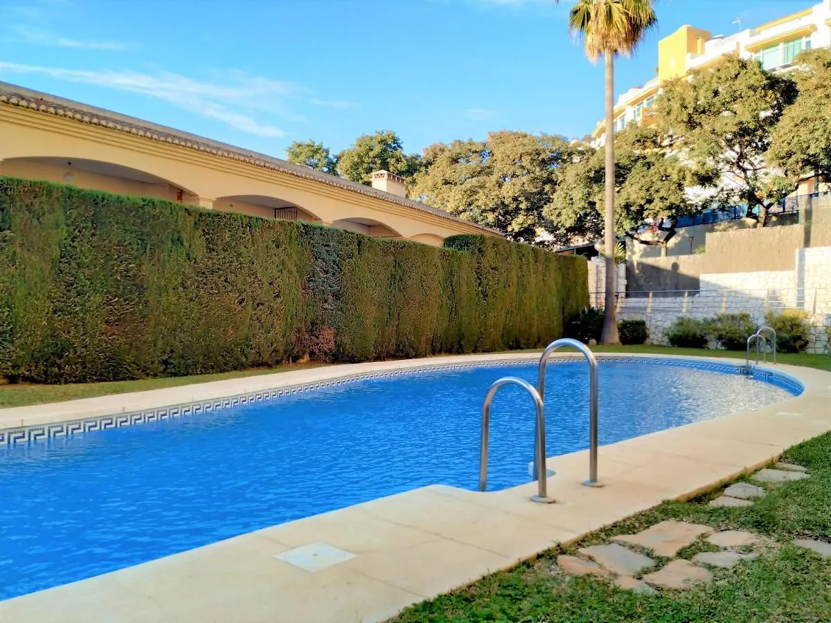 アパート Pena Beach 3 Bedroom Duplex, Bbq, Pool, Sea Views, ベナルマデナ